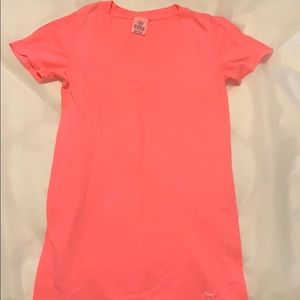 V neck tee